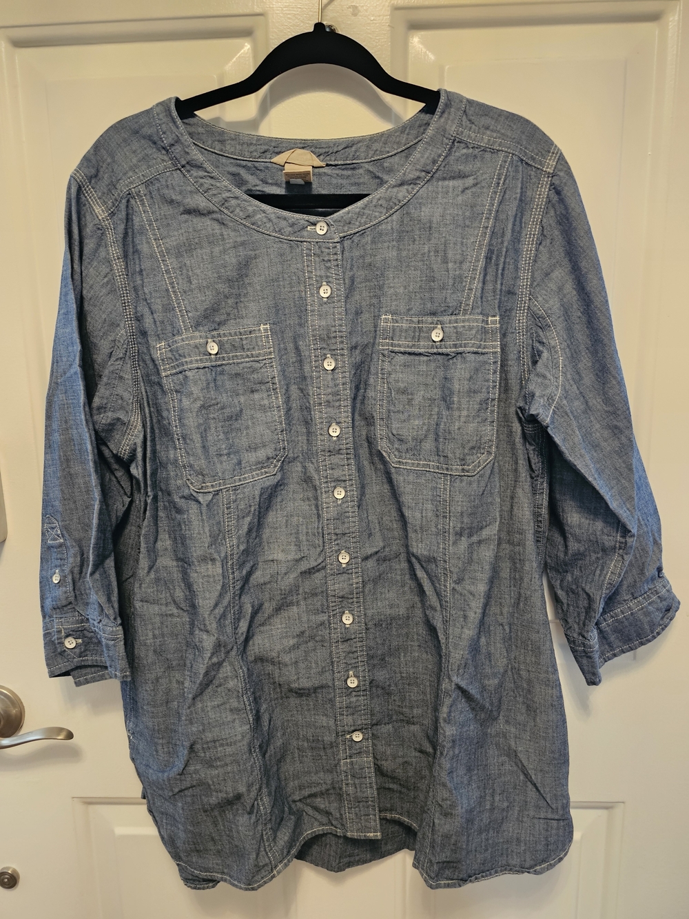 Duluth Trading Co Blue Chambray Button-Down Denim Shirt